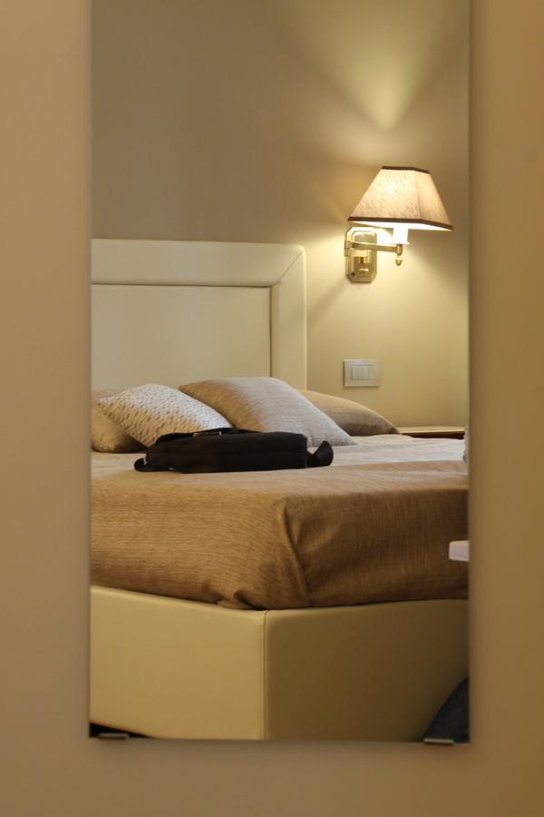 ミラノ Bronzino House Bed & Breakfast エクステリア 写真